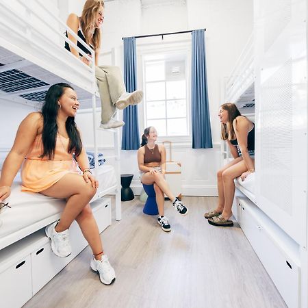 Maze Backpackers - Gold Coast Pansiyon Dış mekan fotoğraf