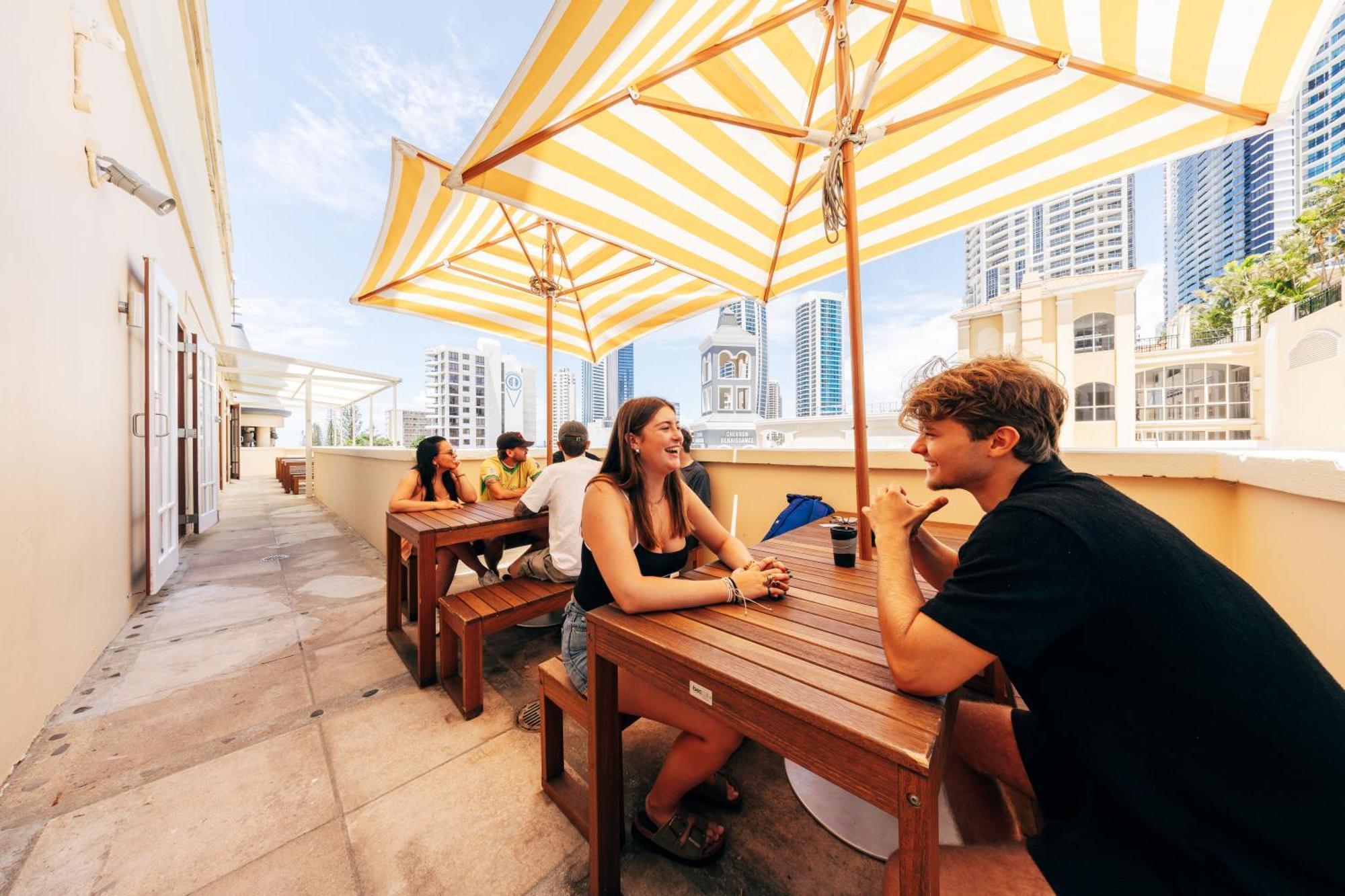 Maze Backpackers - Gold Coast Pansiyon Dış mekan fotoğraf