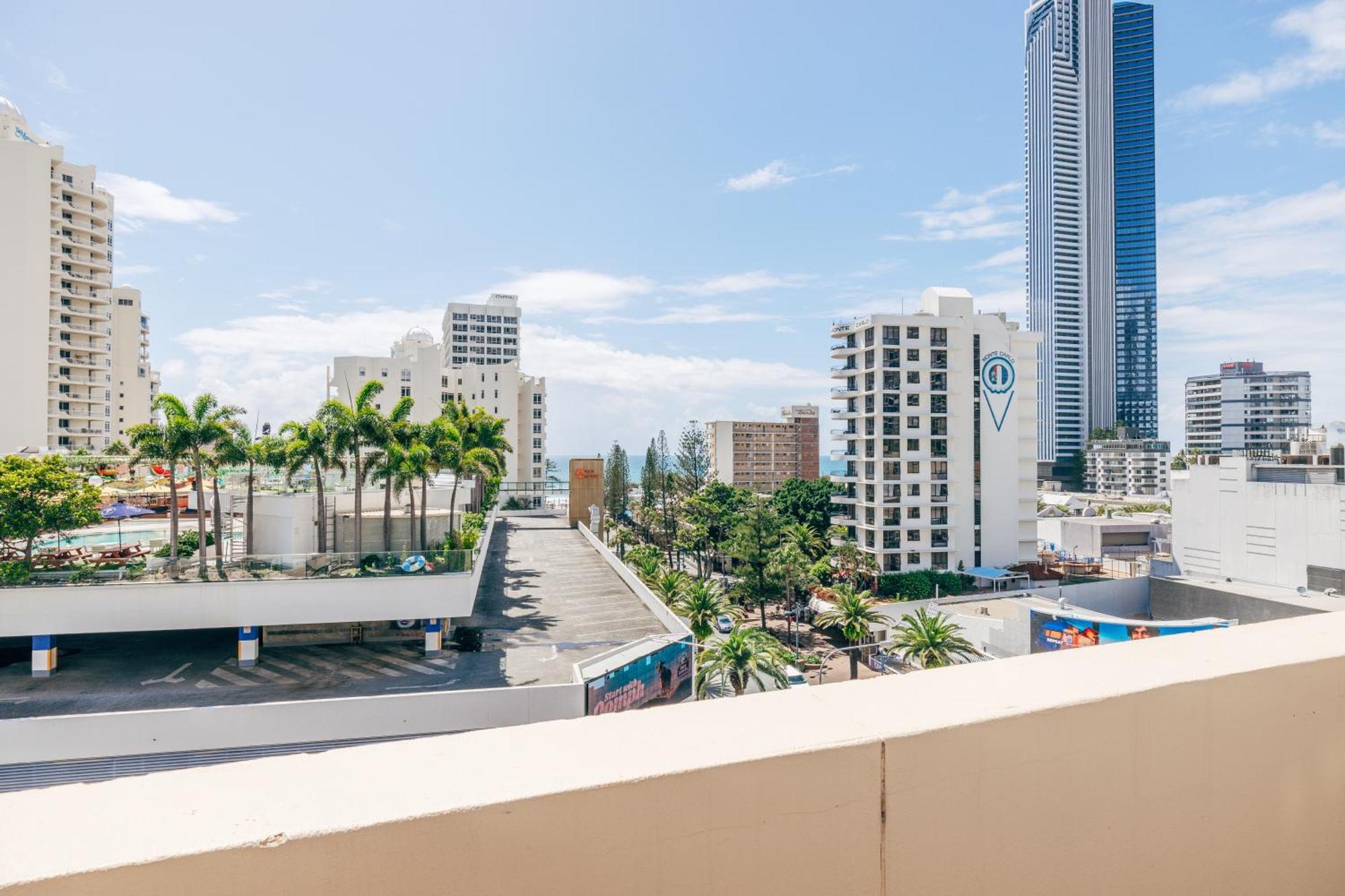 Maze Backpackers - Gold Coast Pansiyon Dış mekan fotoğraf